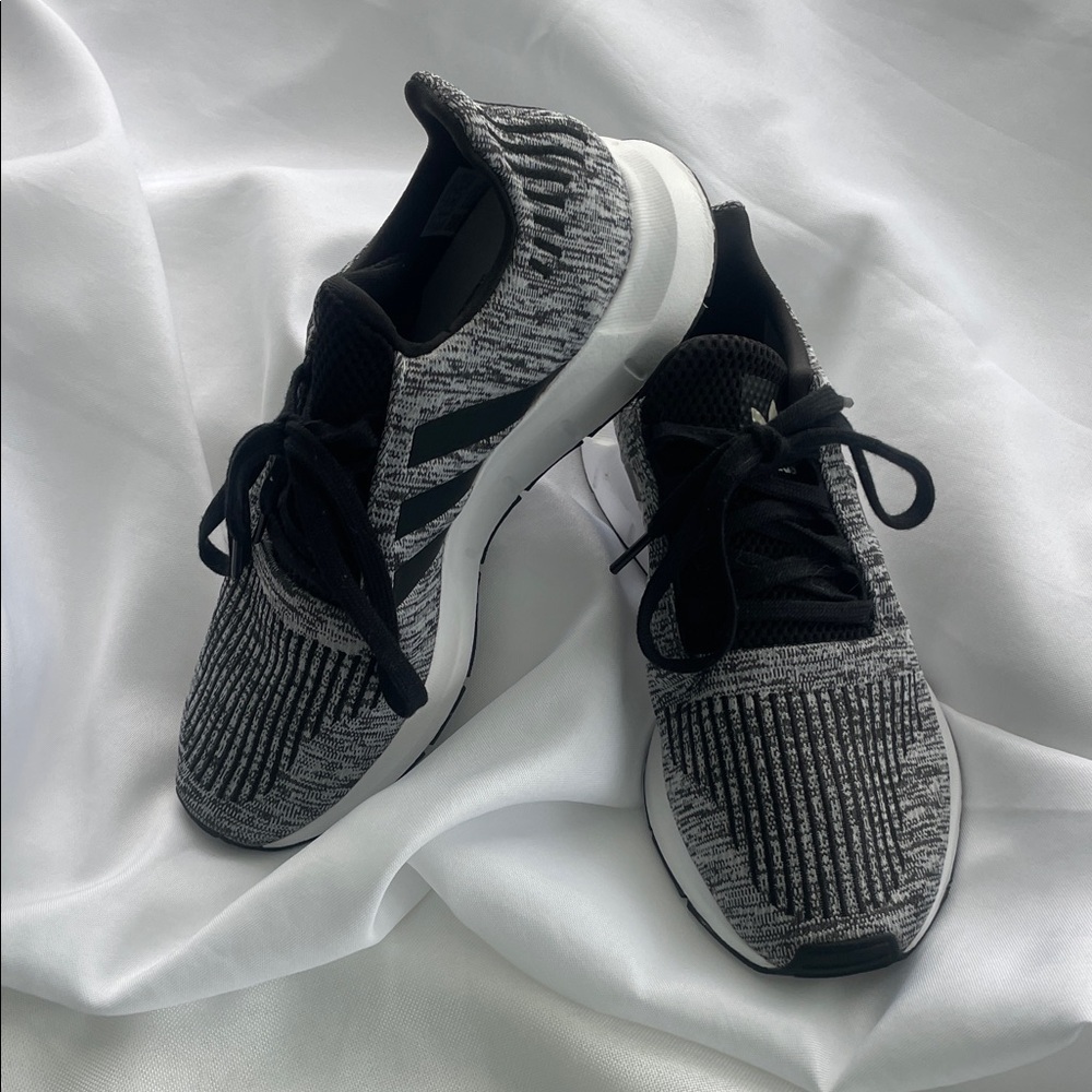 Adidas Knit Black and White Running Shoes - Picture 3 of 8